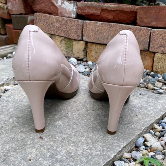 (Condition updated) Clarks Faux Leather Pump - Picture 4 of 16